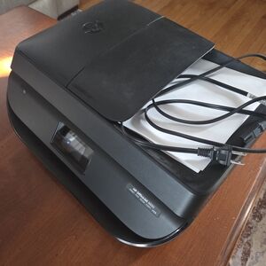 HP Black Device with Label